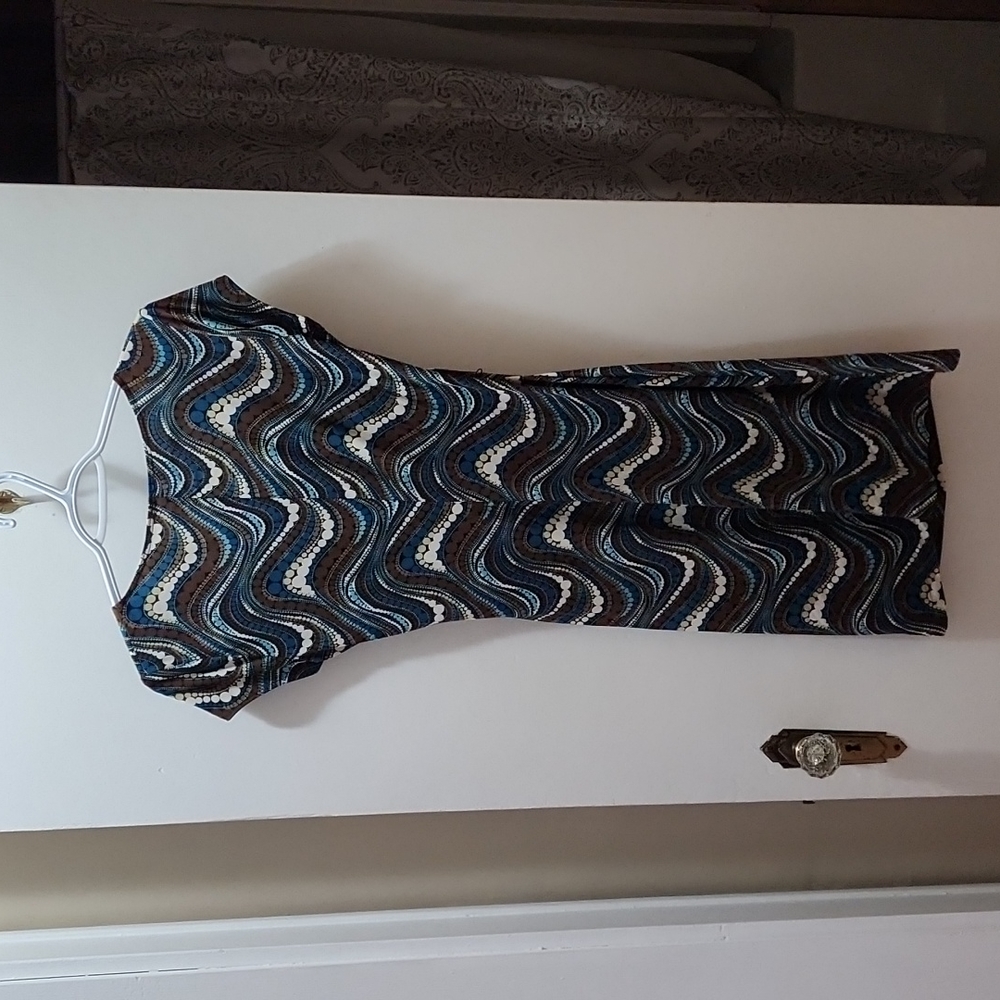 Dress - Picture 2 of 5